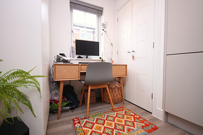 1 Bedroom Maisonette To Rent In Ascot House, Andrews Close, Epsom, KT17