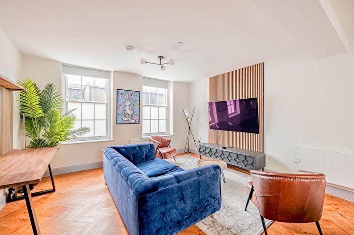 2 Bedroom Apartment To Rent In Arlington House, BA1