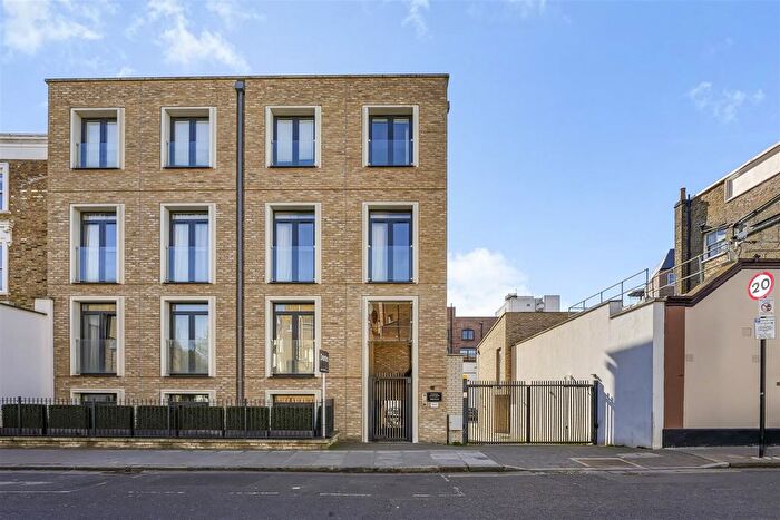 2 Bedroom Flat To Rent In Britannia Road, Fulham, SW6