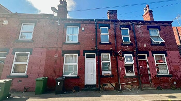 1 Bedroom Terraced House To Rent In Harold Mount, Leeds, West Yorkshire, LS6
