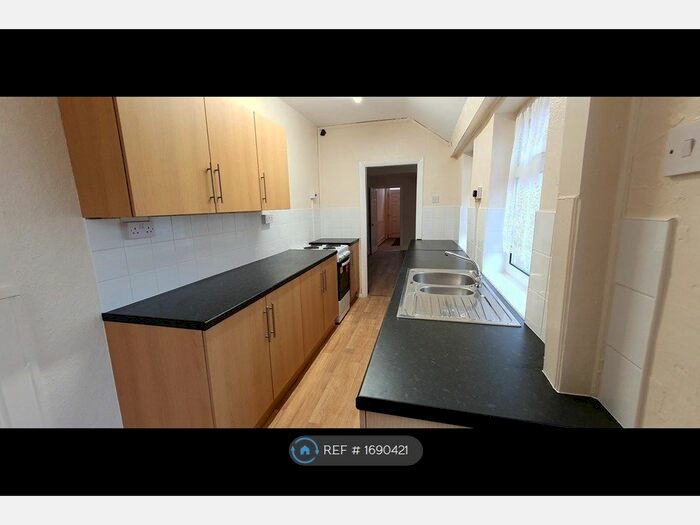 3 Bedroom Terraced House To Rent In Sherwood Drive, Shirebrook, Mansfield, NG20