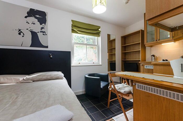 Studio To Rent In Finchley Road, Hampstead, London, NW3