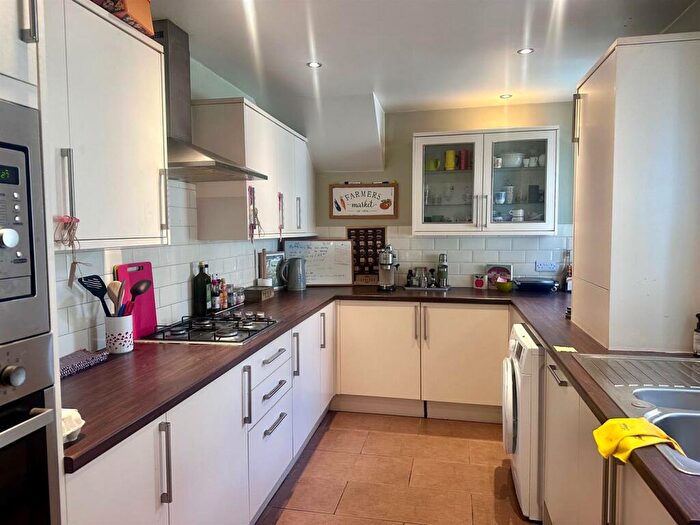 2 Bedroom Apartment To Rent In Newlands Road, High West Jesmond, Newcastle Upon Tyne, NE2