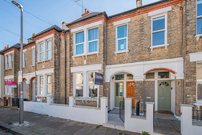 2 Bedroom Flat For Sale In Loubet Street, London, SW17