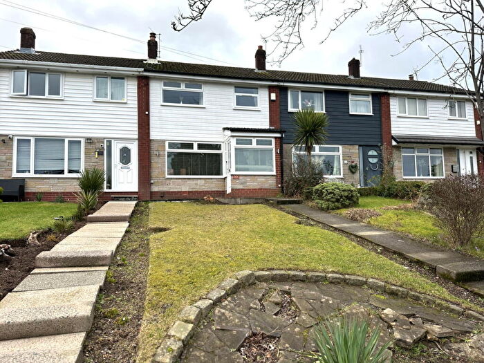3 Bedroom Town House For Sale In Denbydale Way, OL2