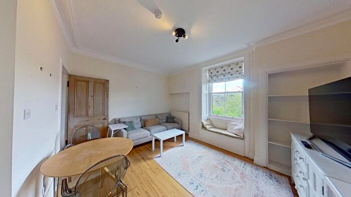 2 Bedroom Flat To Rent In Cheyne Street, Edinburgh, EH4