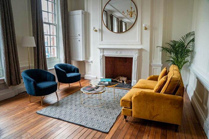 Flat To Rent In Charrington House, Cephas Avenue, London, E1