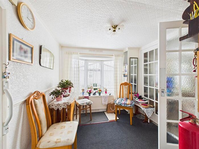2 Bedroom Park Home For Sale In Seaholme Road, Mablethorpe, LN12