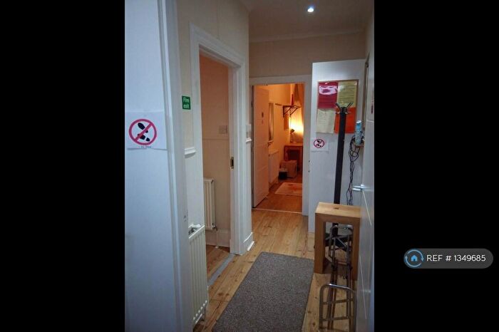 3 Bedroom Flat To Rent In Froghall Road, Aberdeen, AB24