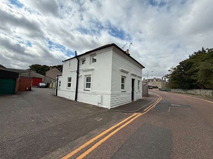 1 Bedroom Flat To Rent In Kinnessburn Road, Fife, KY16