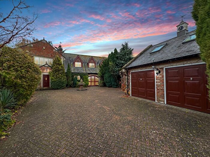 5 Bedroom Detached House For Sale In West Street, Barkston, Grantham, NG32