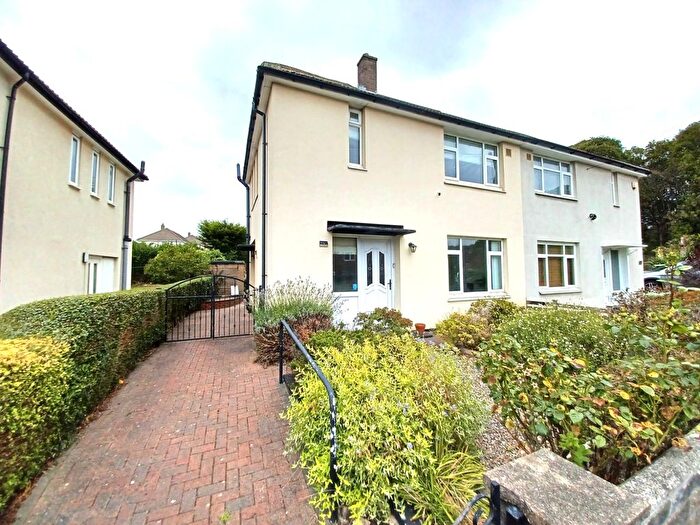 2 Bedroom Semi-Detached House To Rent In Swarcliffe Approach, Leeds, West Yorkshire, LS14
