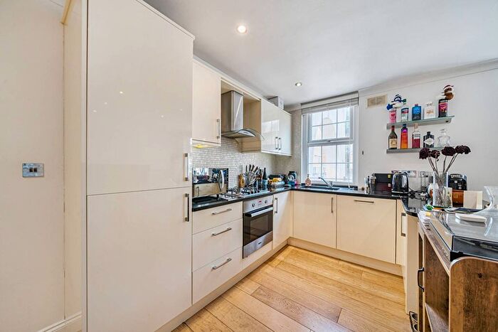 3 Bedroom Mews To Rent In Comeragh Mews, Barons Court, London, W14