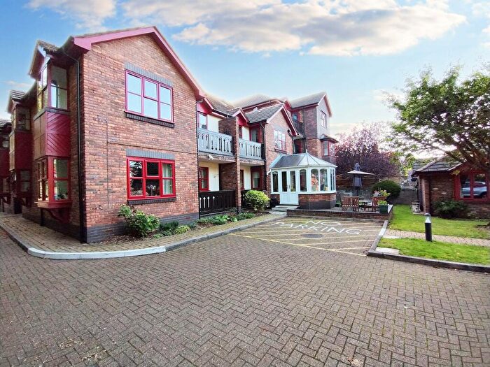 1 Bedroom Apartment For Sale In College Road, The Croft, KT17
