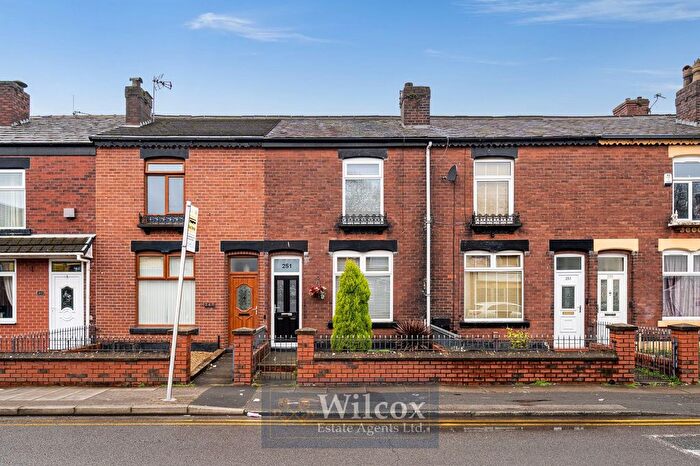 3 Bedroom Terraced House For Sale In Ainsworth Lane, Bolton, BL2