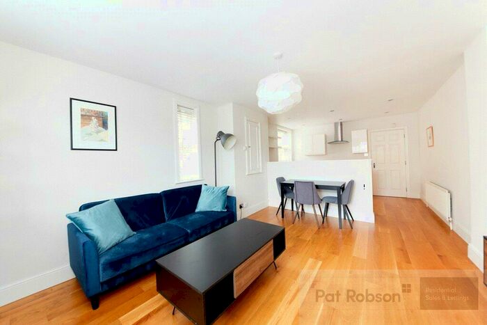 2 Bedroom Apartment To Rent In Osborne Road, Jesmond, Newcastle Upon Tyne, NE2