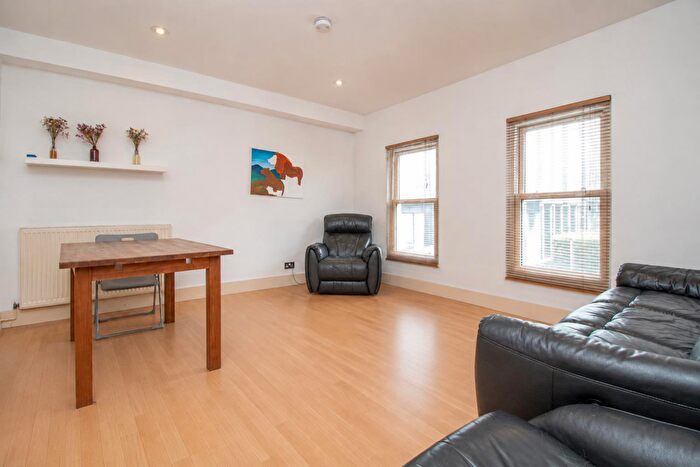 2 Bedroom Maisonette To Rent In Mallow Street, Shoreditch, EC1Y