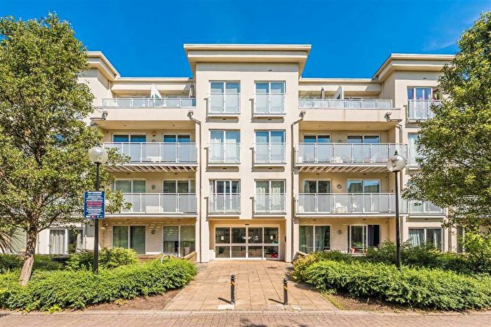 1 Bedroom Flat To Rent In Woodman Mews, Kew, TW9