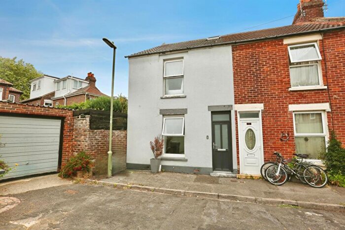 2 Bedroom End Of Terrace House For Sale In Cottage Grove, Gosport, PO12