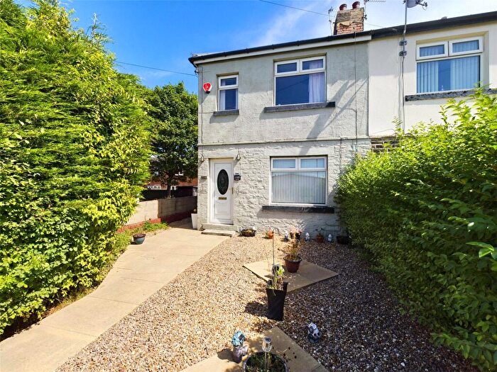 2 Bedroom End Of Terrace House To Rent In Dick Lane, Tyersal, Bradford, West Yorkshire, BD4