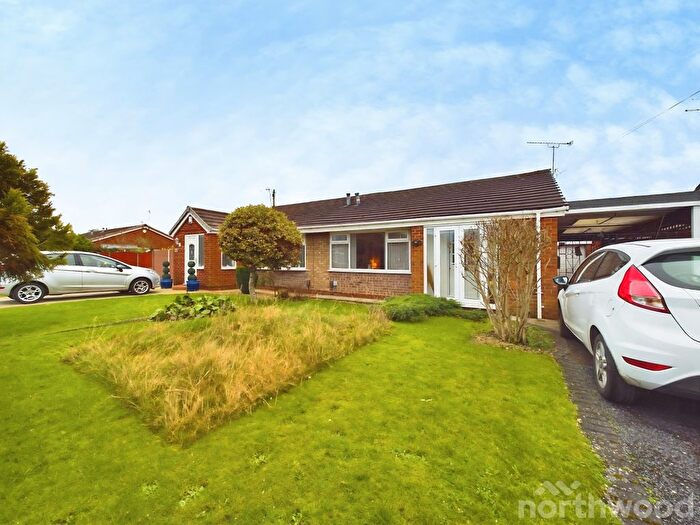 2 Bedroom Bungalow To Rent In West Meade, Maghull, L31