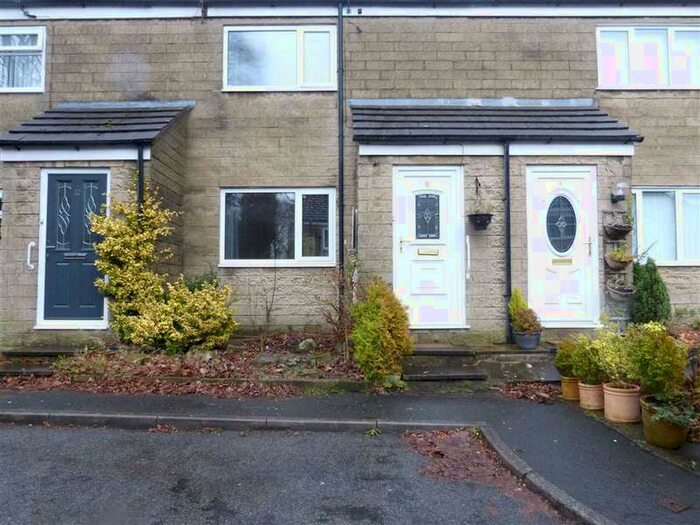 2 Bedroom Semi-Detached House To Rent In St James Close, Glossop, SK13