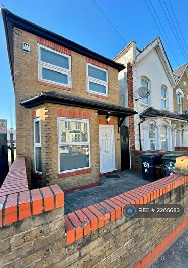 3 Bedroom Detached House To Rent In Hornsey Park Road, London, N8