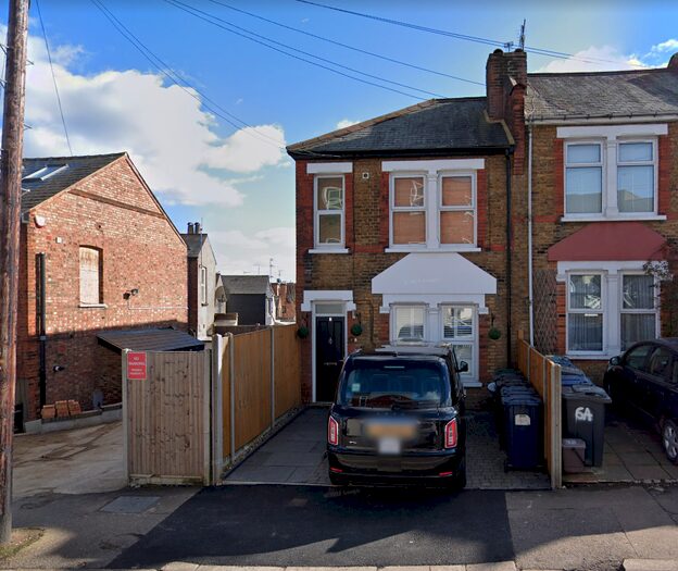 2 Bedroom Detached House To Rent In Margaret Road, New Barnet, Barnet EN4