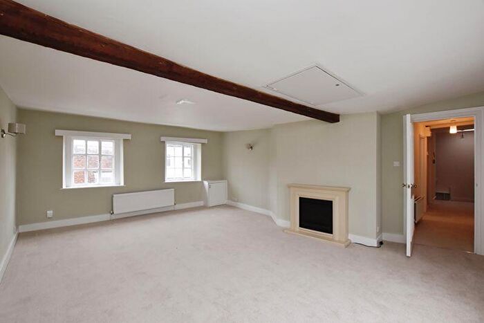 2 Bedroom Flat To Rent In Winchester Street, Salisbury, SP1