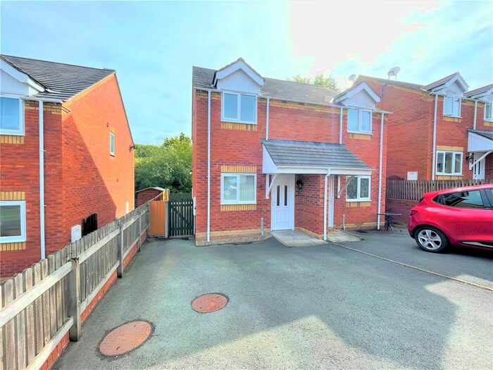 2 Bedroom Semi-Detached House To Rent In Oaklands Park, Barnfields, Newtown, Powys, SY16