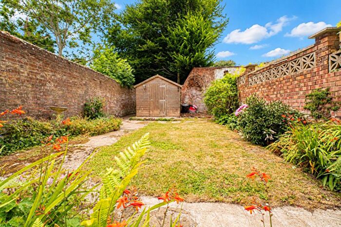 1 Bedroom Flat For Sale In Magdalen Road, St. Leonards-On-Sea, TN37