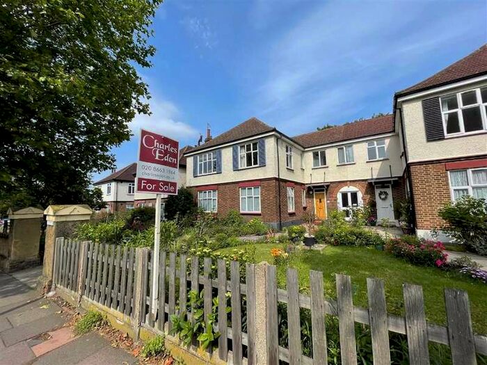 3 Bedroom Flat For Sale In Rectory Gardens, Rectory Road, Beckenham, BR3