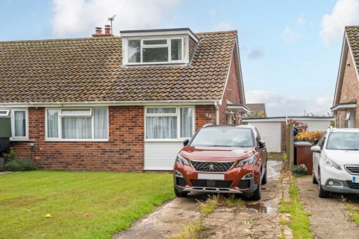 3 Bedroom Chalet For Sale In Pagham, Bognor Regis, PO21