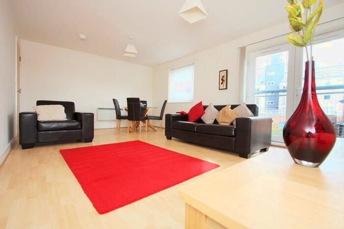 2 Bedroom Apartment To Rent In Newcastle Under Lyme, ST5