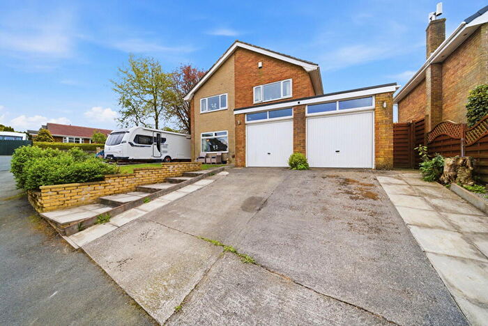 4 Bedroom Detached House For Sale In Stirling Court, Briercliffe, Burnley, BB10