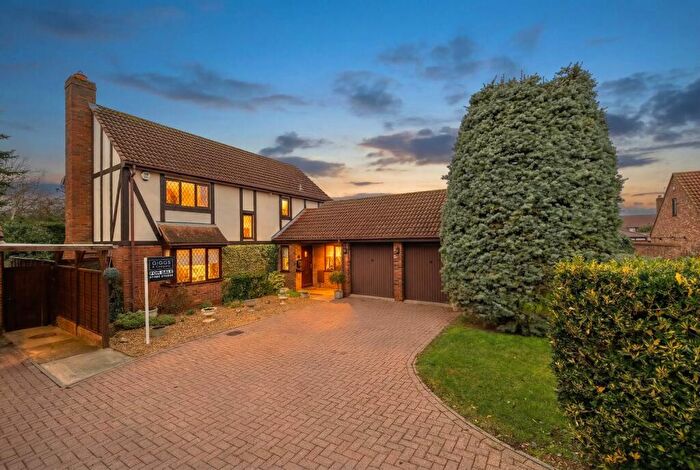 4 Bedroom Detached House For Sale In Richmond Close, Eynesbury, St. Neots, Cambridgeshire, PE19