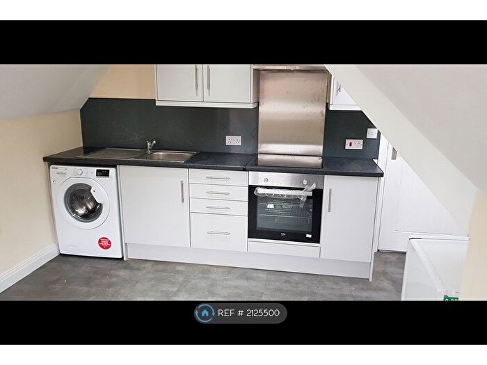 1 Bedroom Flat To Rent In Monk Bridge Road, Leeds, LS6