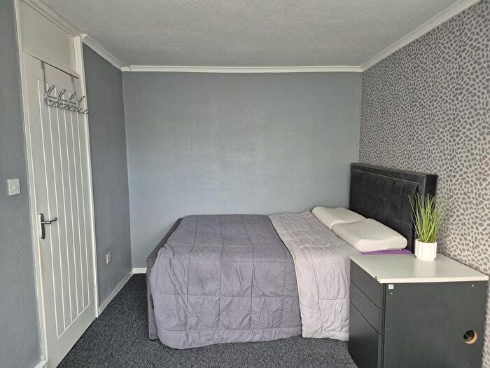 3 Bedroom End Terrace House To Rent In Tobruk Walk, Willenhall, WV13