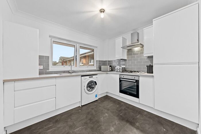 2 Bedroom Flat To Rent In Coplaw Street, Glasgow City, Glasgow, G42