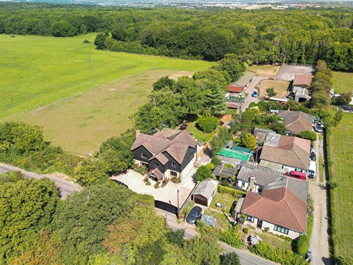 3 Bedroom Detached House For Sale In Common Road, Bluebell Hill Village, Chatham, ME5