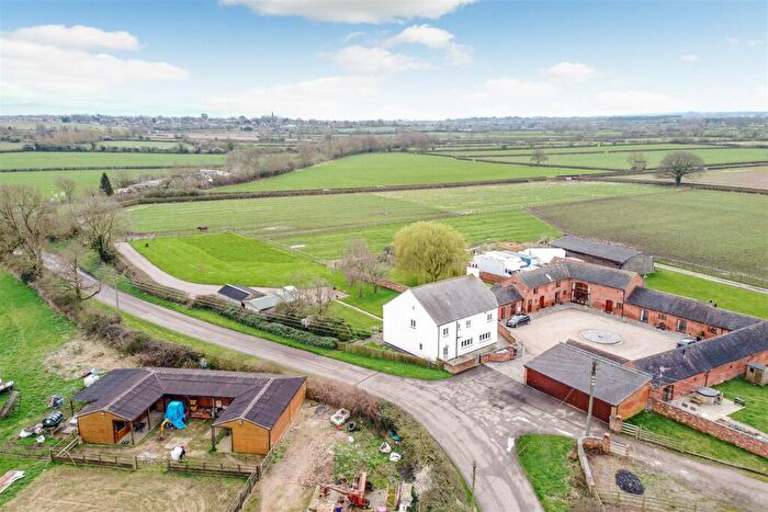 5 Bedroom Detached House For Sale In Market Bosworth Road, Dadlington, CV13