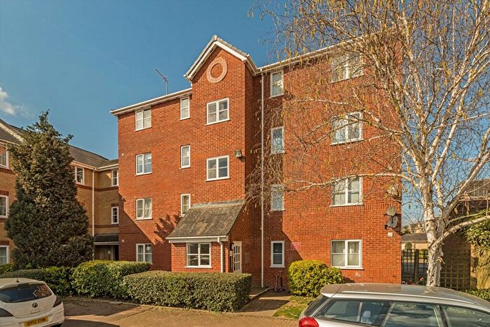 Flat For Sale In Winery Lane, Kingston Upon Thames, KT1