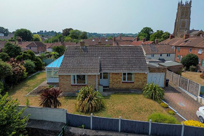 2 Bedroom Detached Bungalow For Sale In School Lane, Bridgwater, TA6