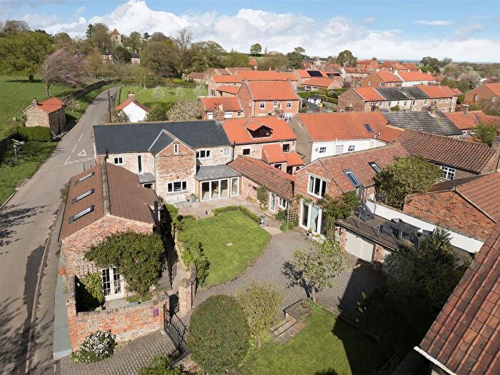 4 Bedroom Property For Sale In Stonegate, Whixley, York, YO26