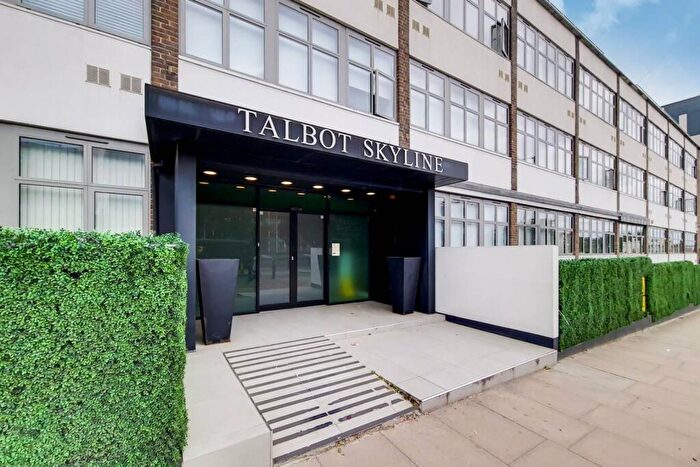 Studio To Rent In Imperial Drive, , Rayners Lane, Harrow, HA2