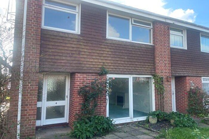 3 Bedroom Property To Rent In Alexandra Road, Weymouth, DT4