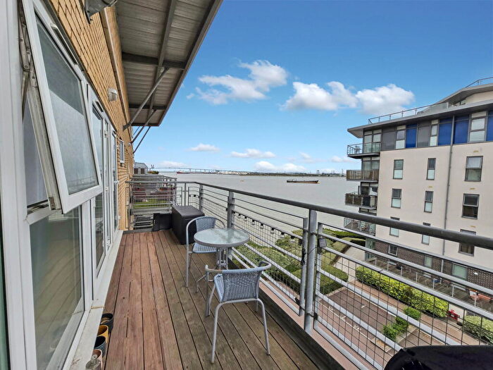 2 Bedroom Apartment To Rent In Carmichael Avenue, Greenhithe, DA9