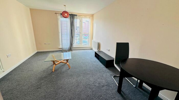 1 Bedroom Flat To Rent In Parkhouse Court, Hatfield, AL10