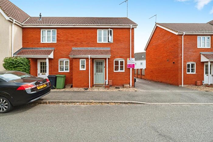 2 Bedroom End Of Terrace House For Sale In Ensign Way, Diss, IP22