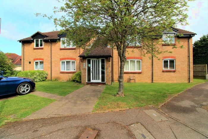 Studio To Rent In Nash Close, Welham Green, AL9